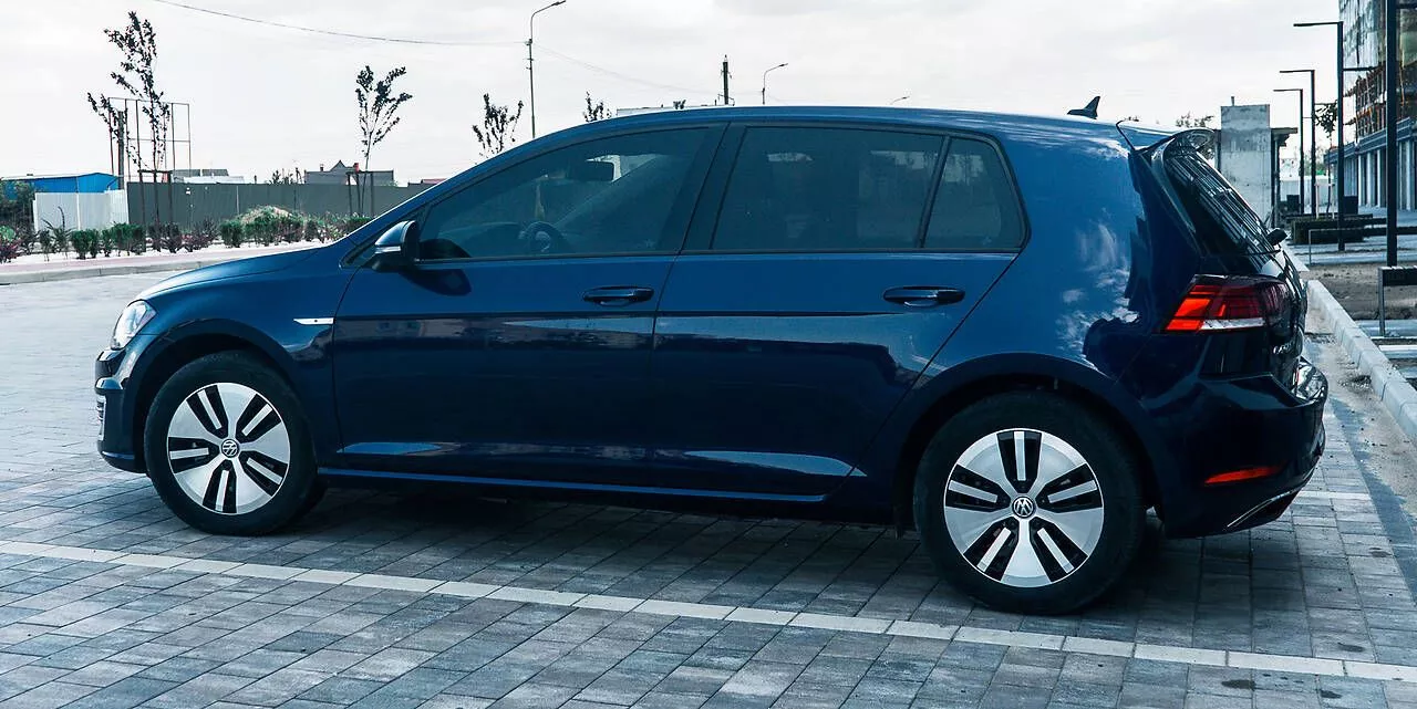 Volkswagen e-Golf  36 kWh 201961