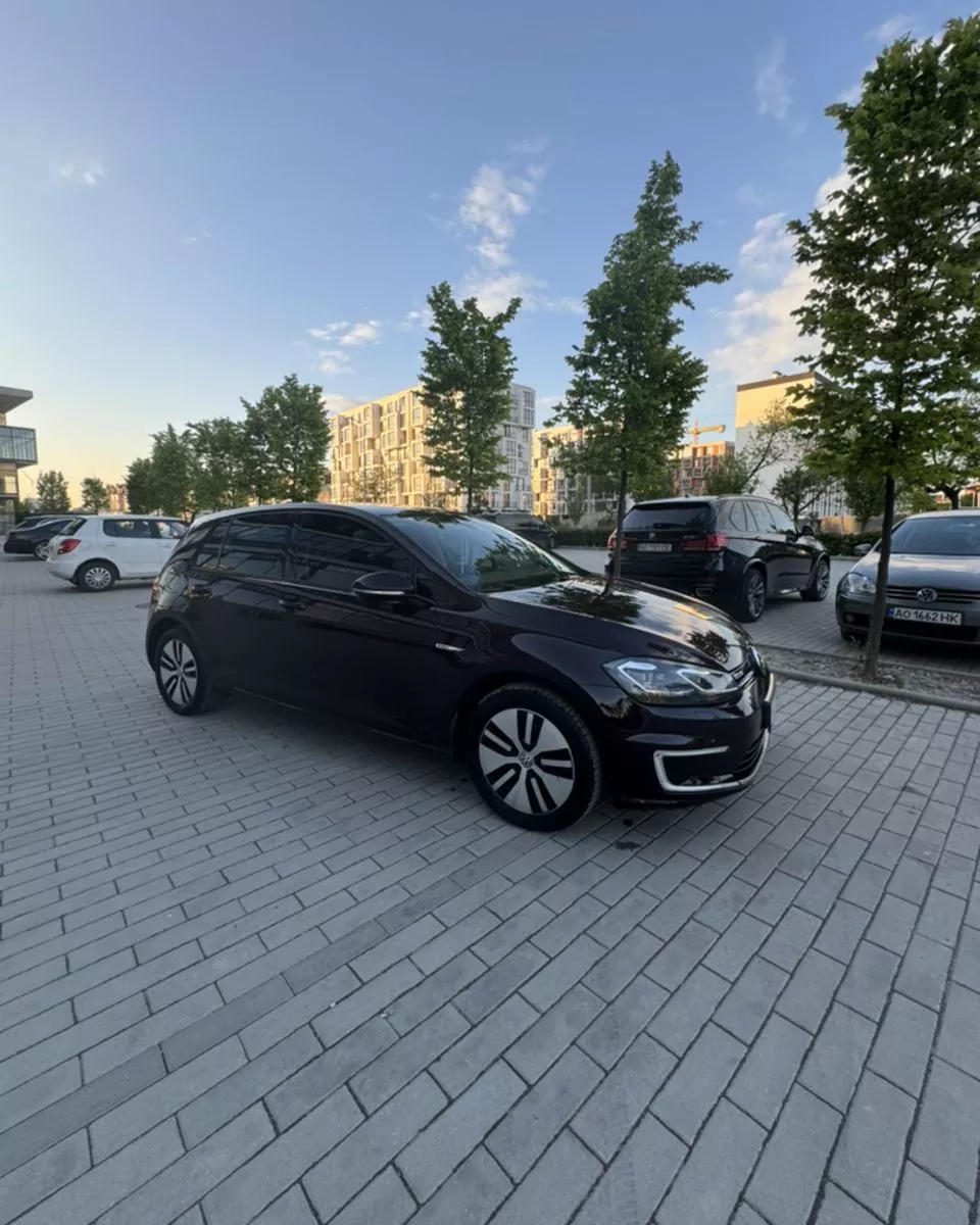 Volkswagen e-Golf  201721