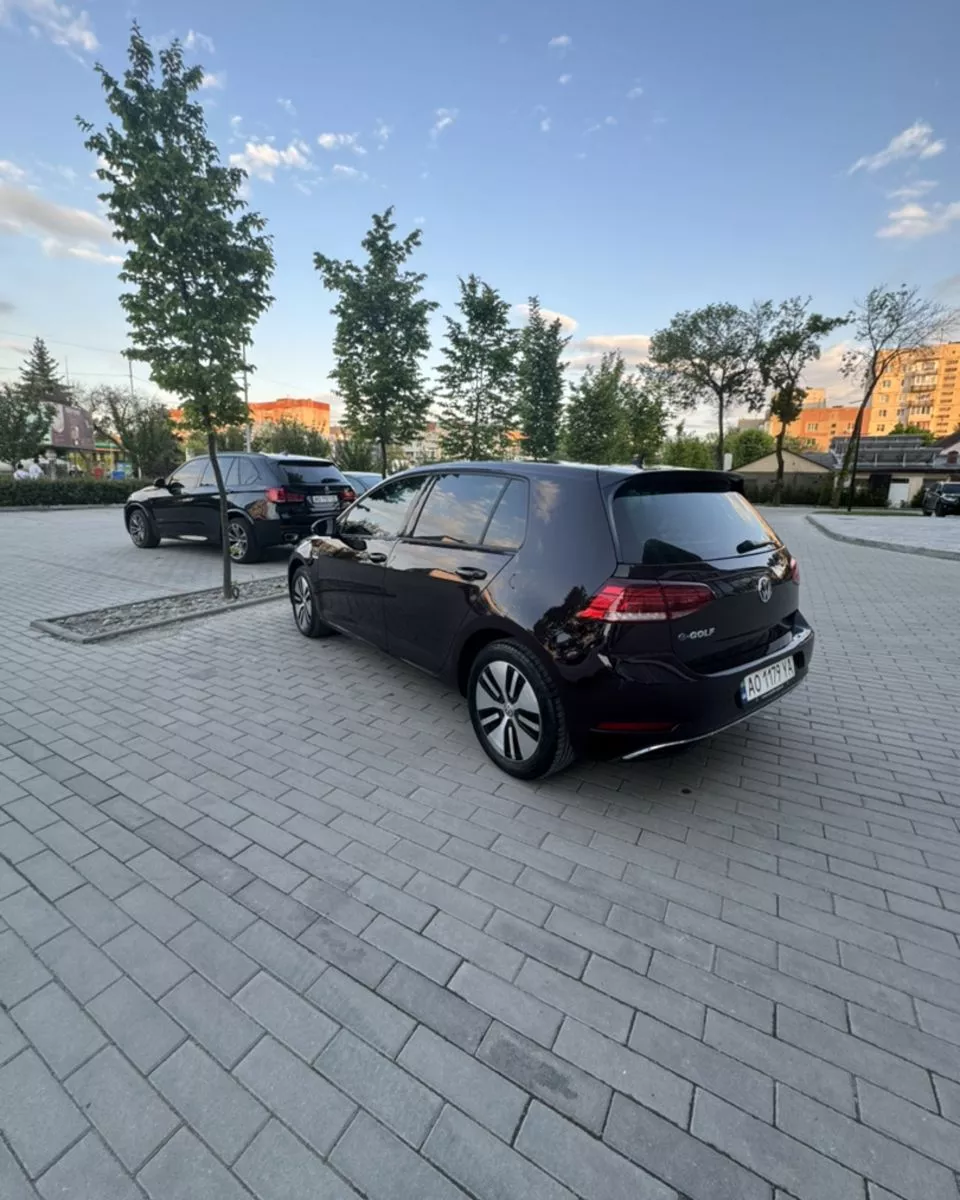 Volkswagen e-Golf  2017201