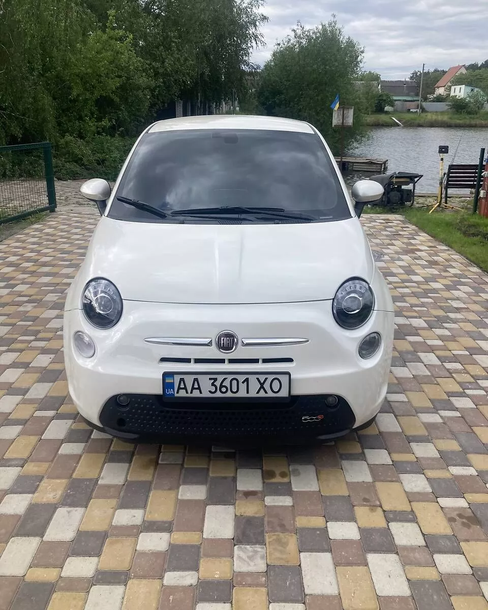 Fiat 500e 