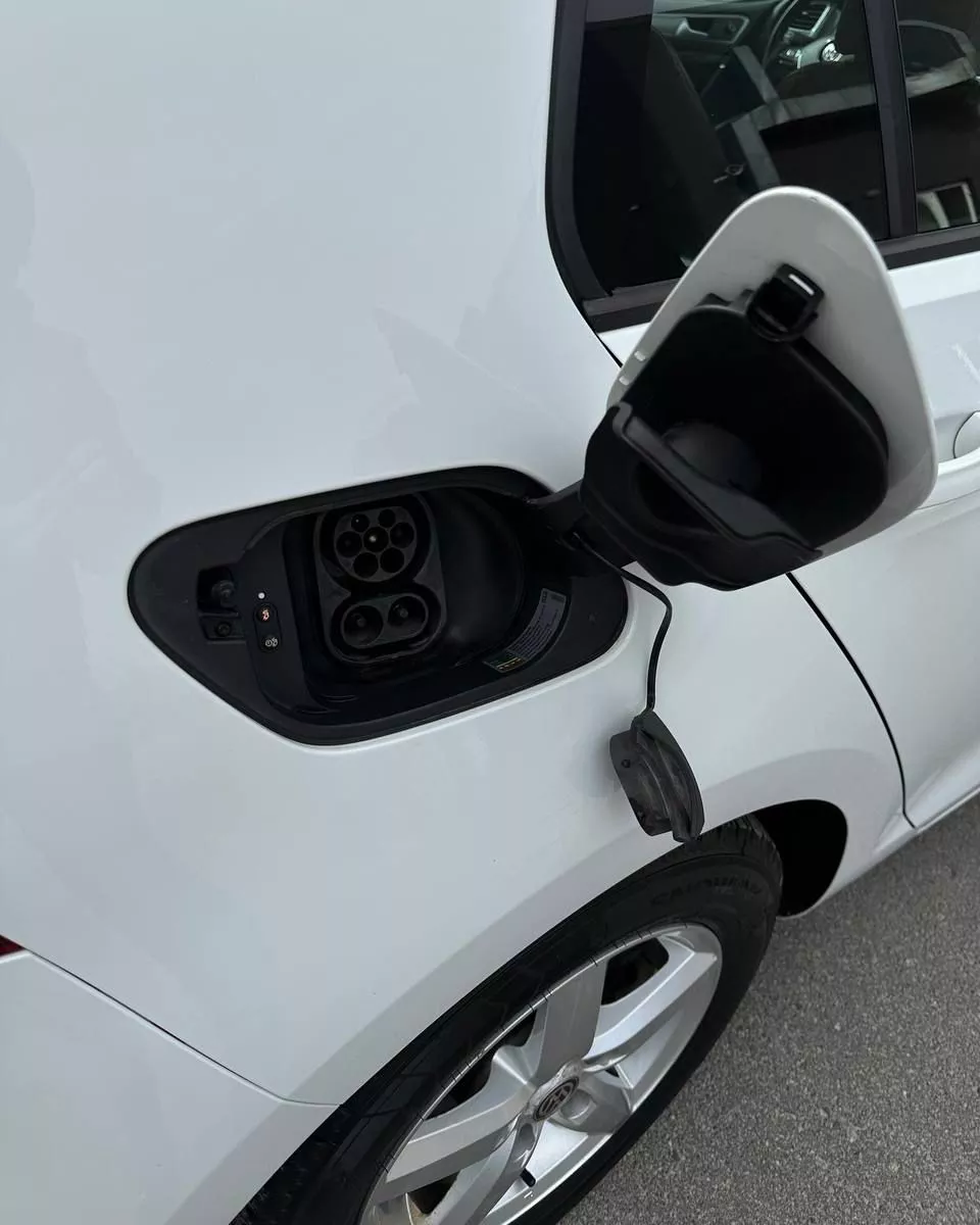 Volkswagen e-Golf  24 kWh 201491