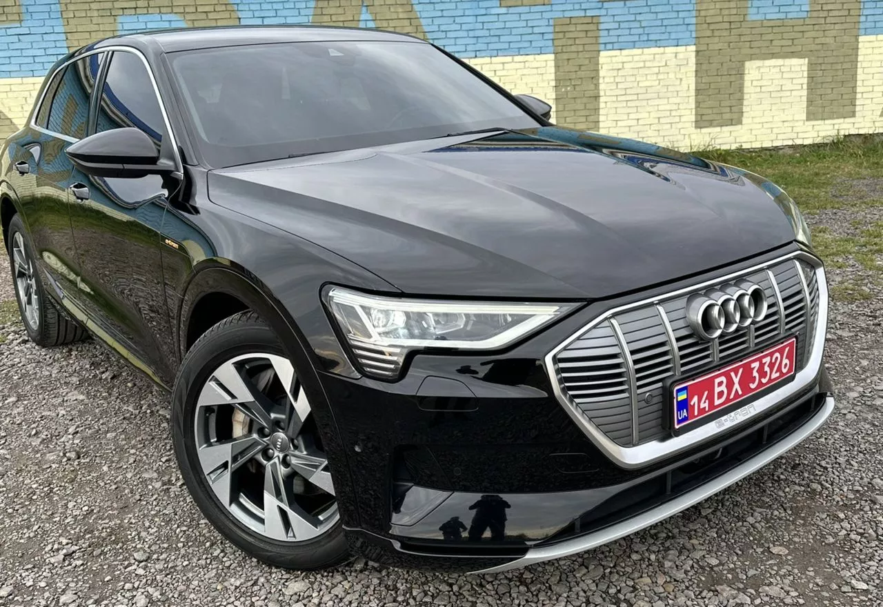 Audi E-tron 