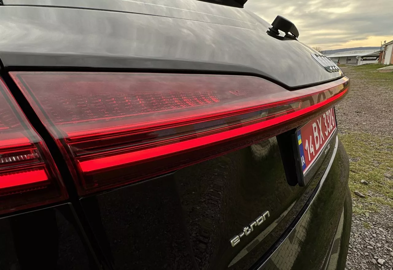 Audi E-tron  95 kWh 2019281