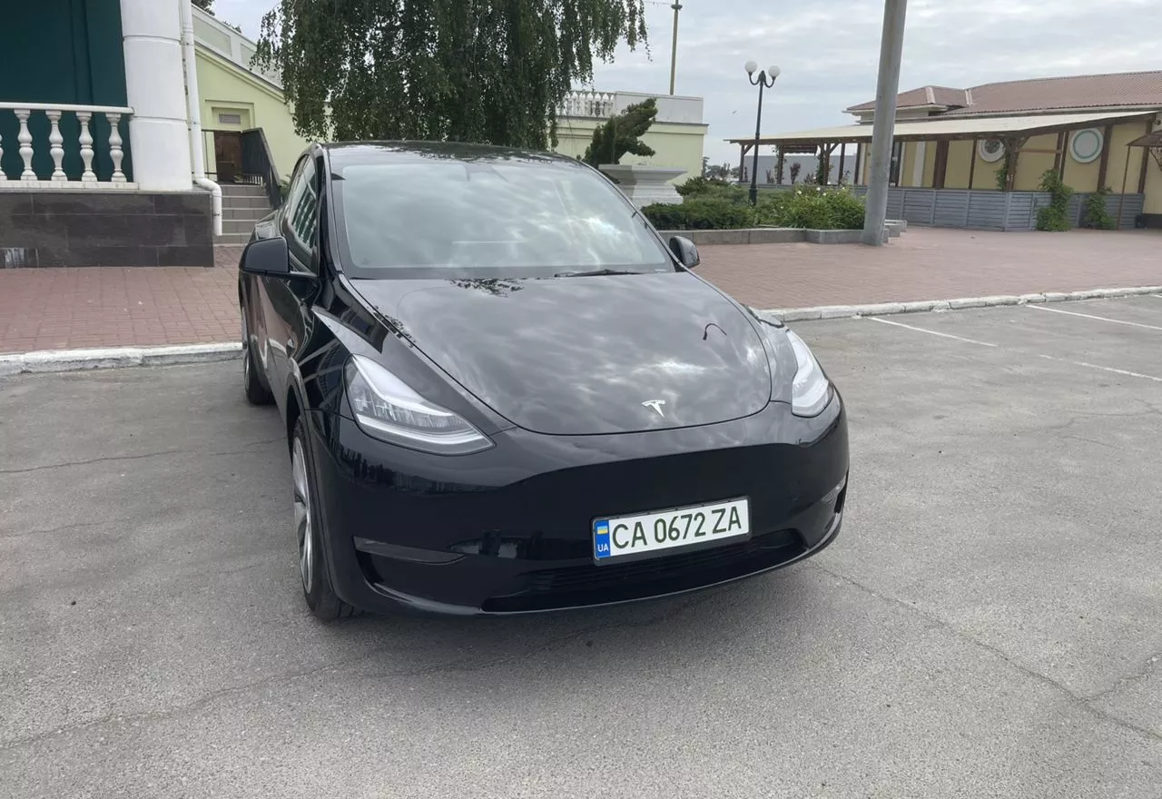 Tesla Model Y  75 kWh 202311