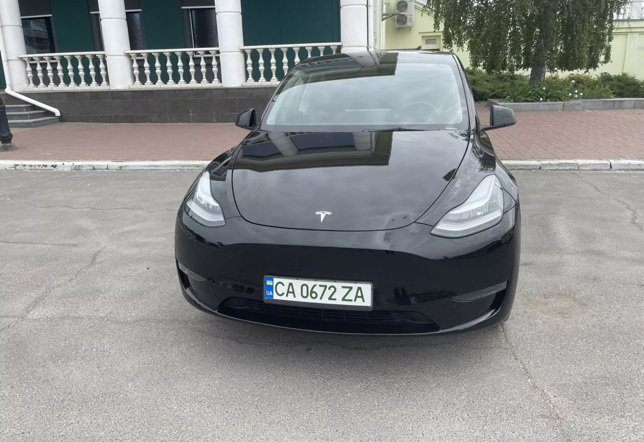 Tesla Model Y  75 kWh 202321