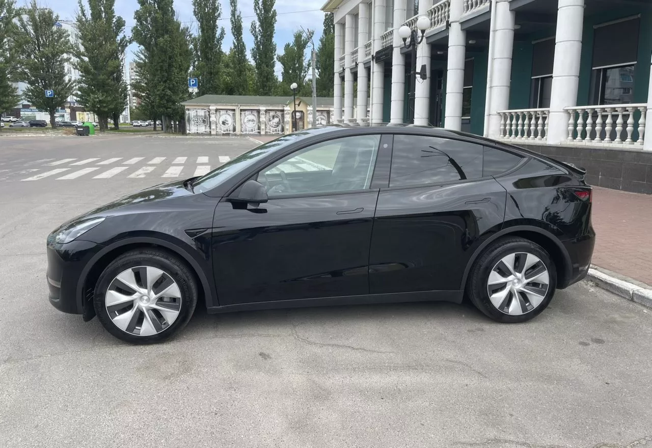 Tesla Model Y  75 kWh 202341