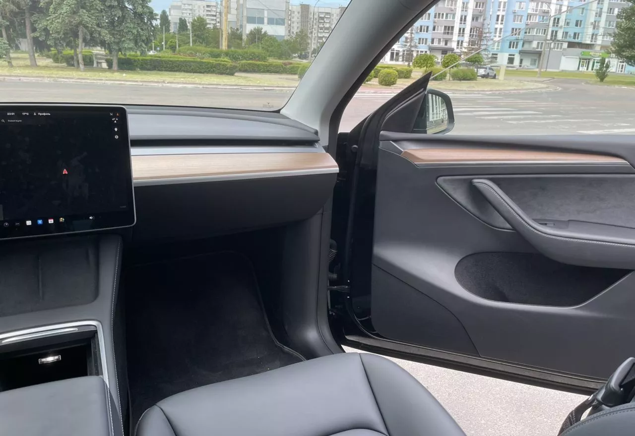 Tesla Model Y  75 kWh 2023161