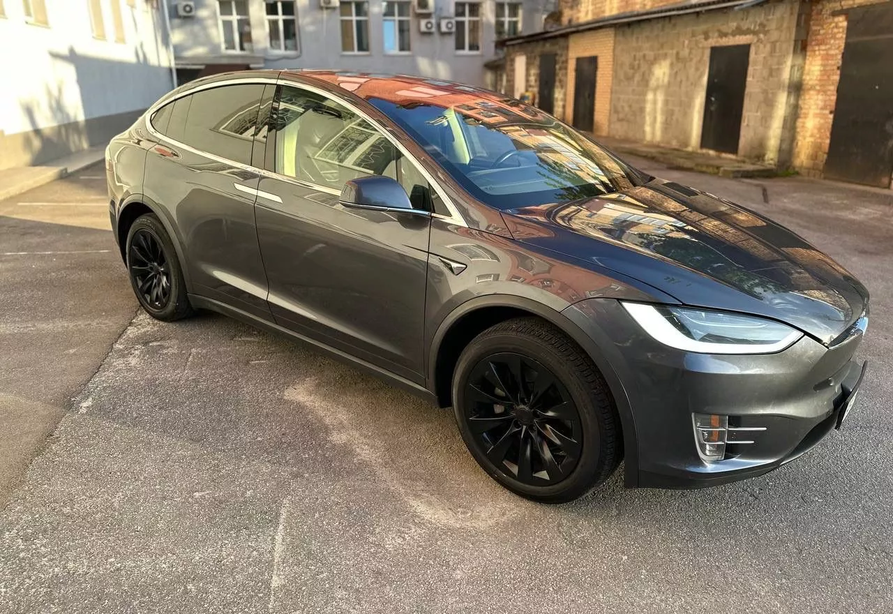 Tesla Model X  75 kWh 2017111