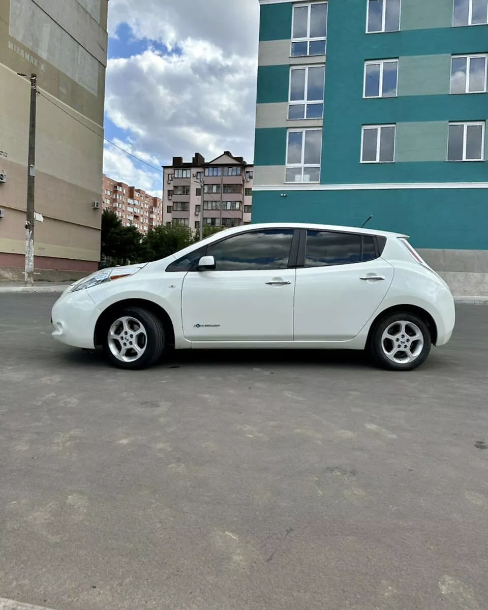 Nissan Leaf  201221