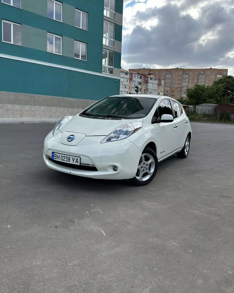 Nissan Leaf  201241