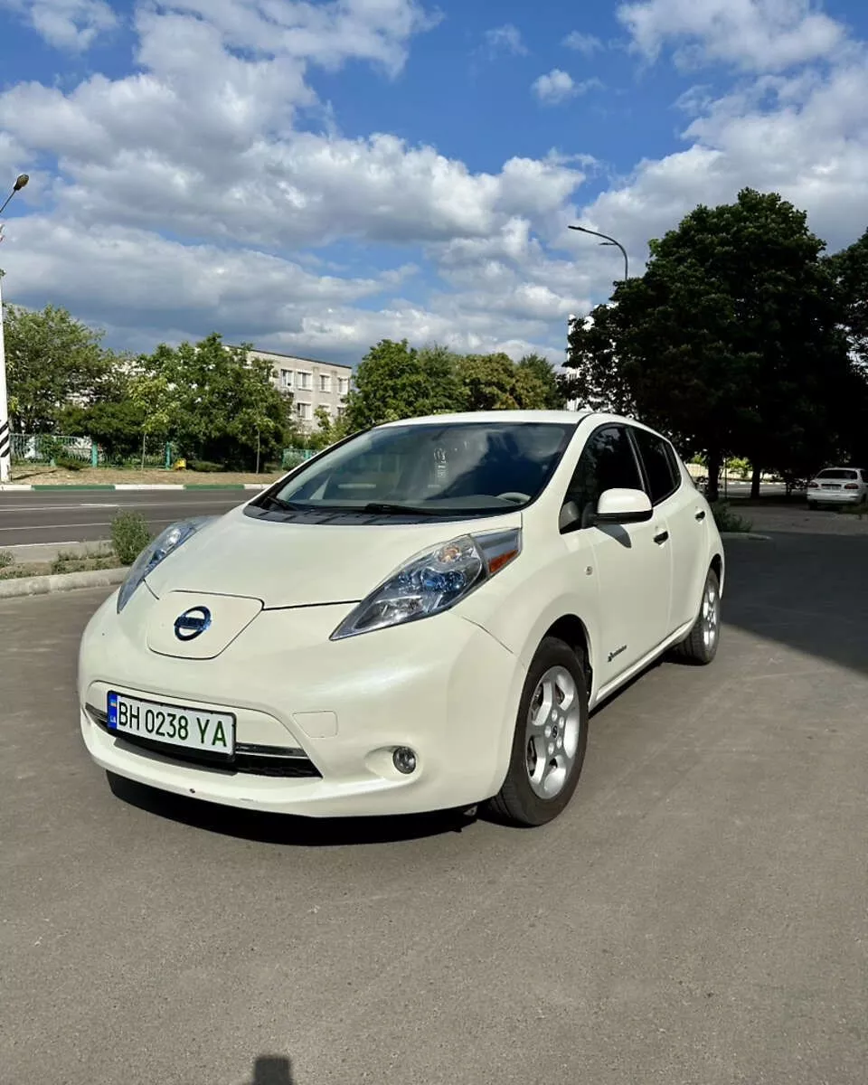 Nissan Leaf  201271