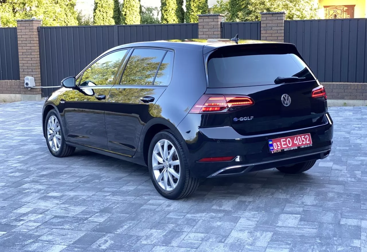 Volkswagen e-Golf  35.8 kWh 2019101