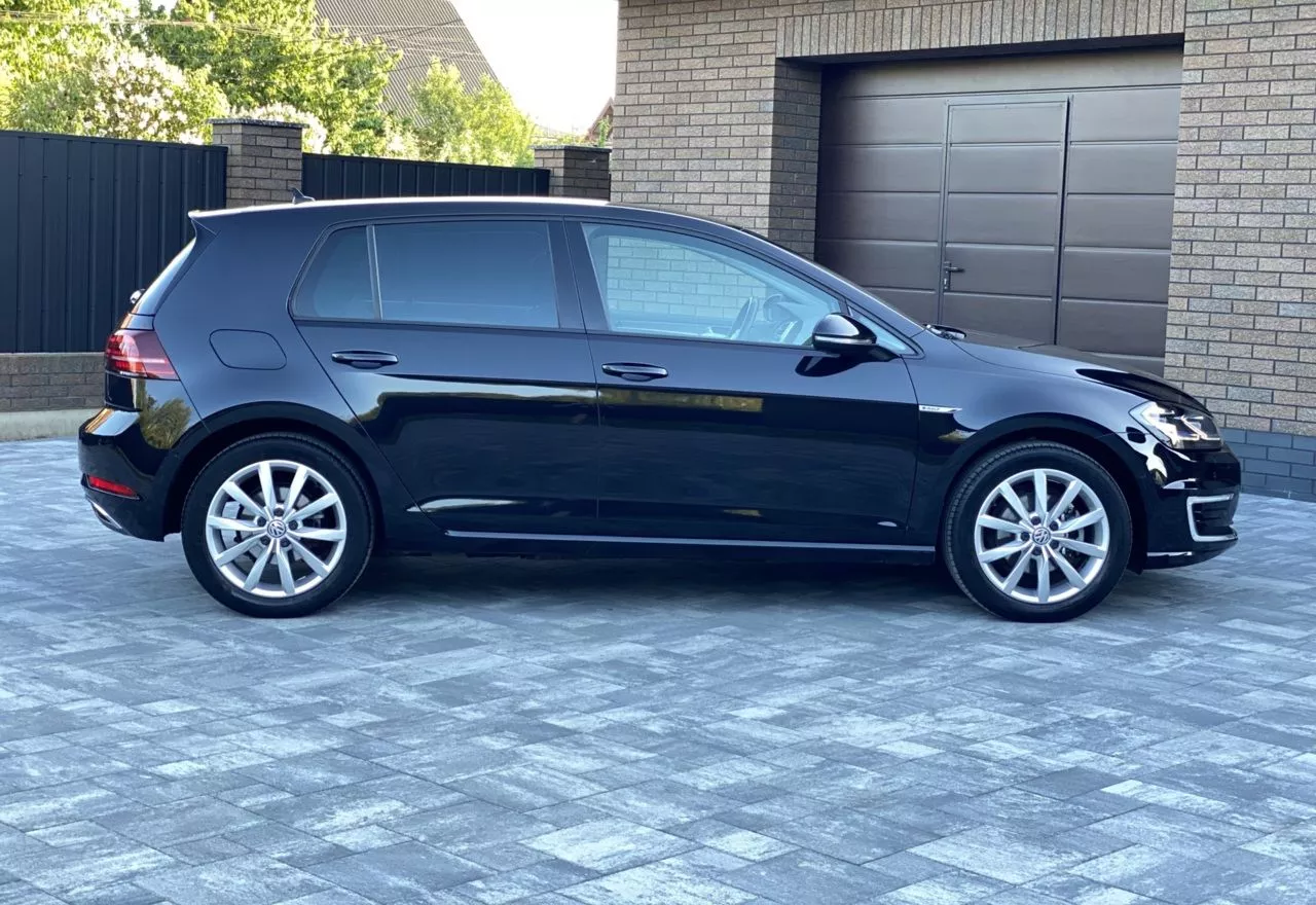 Volkswagen e-Golf  35.8 kWh 2019161