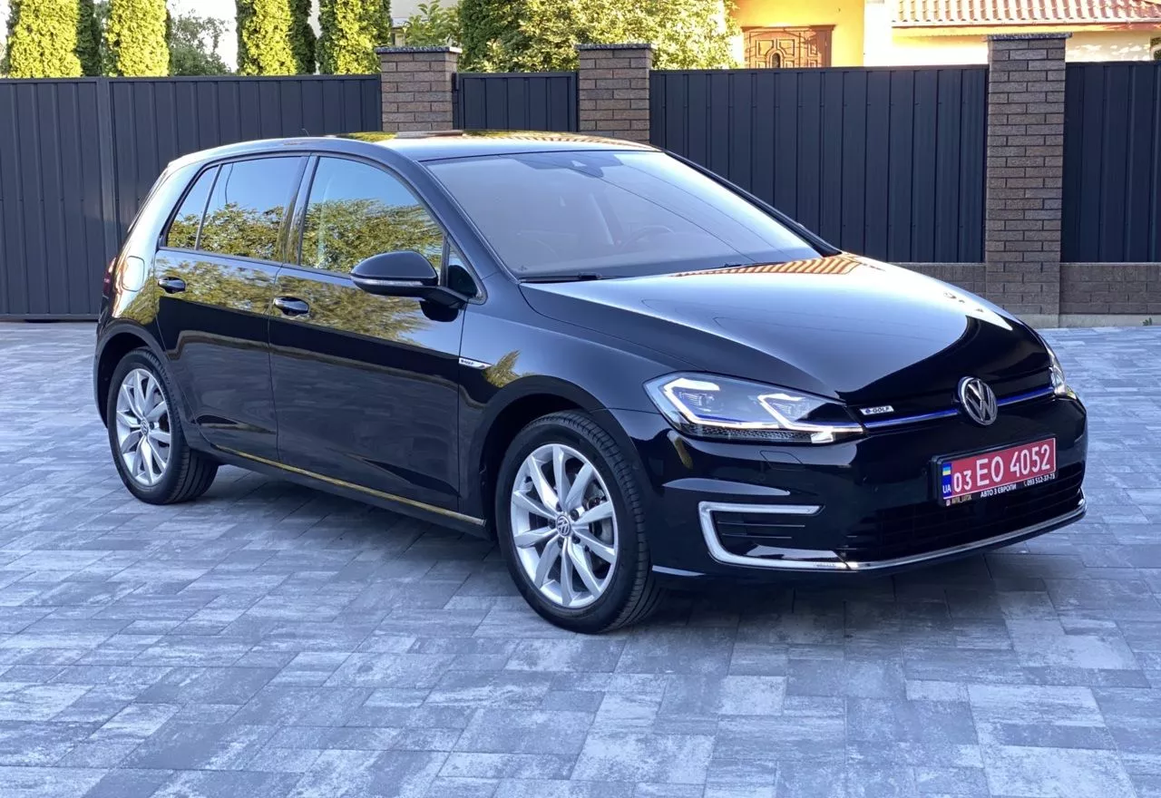 Volkswagen e-Golf  35.8 kWh 2019181