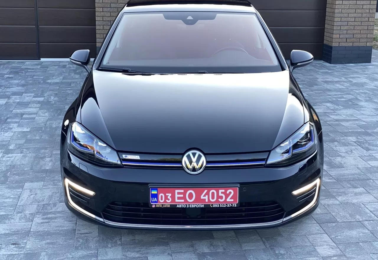 Volkswagen e-Golf  35.8 kWh 2019211