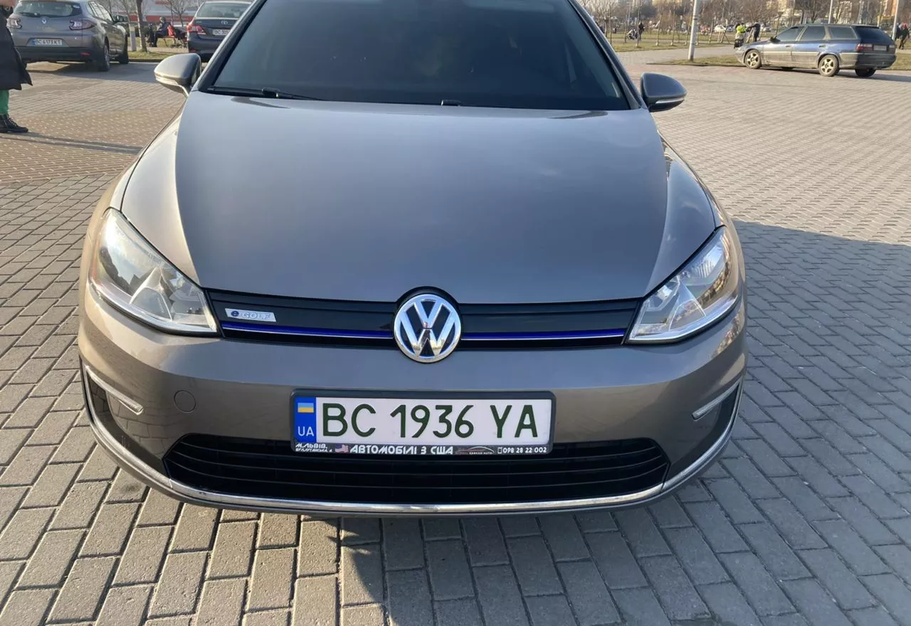 Volkswagen e-Golf  201611