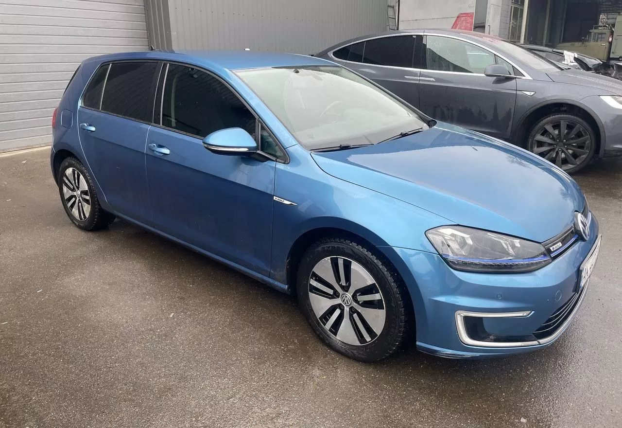 Volkswagen e-Golf  24 kWh 201501