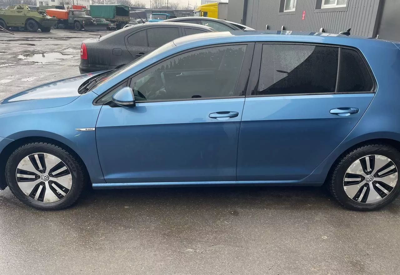 Volkswagen e-Golf  24 kWh 201541