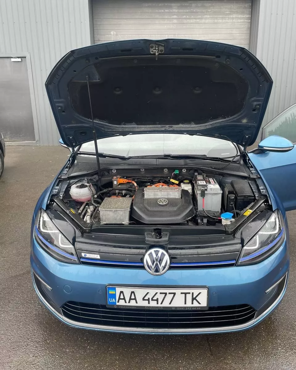 Volkswagen e-Golf  24 kWh 2015121