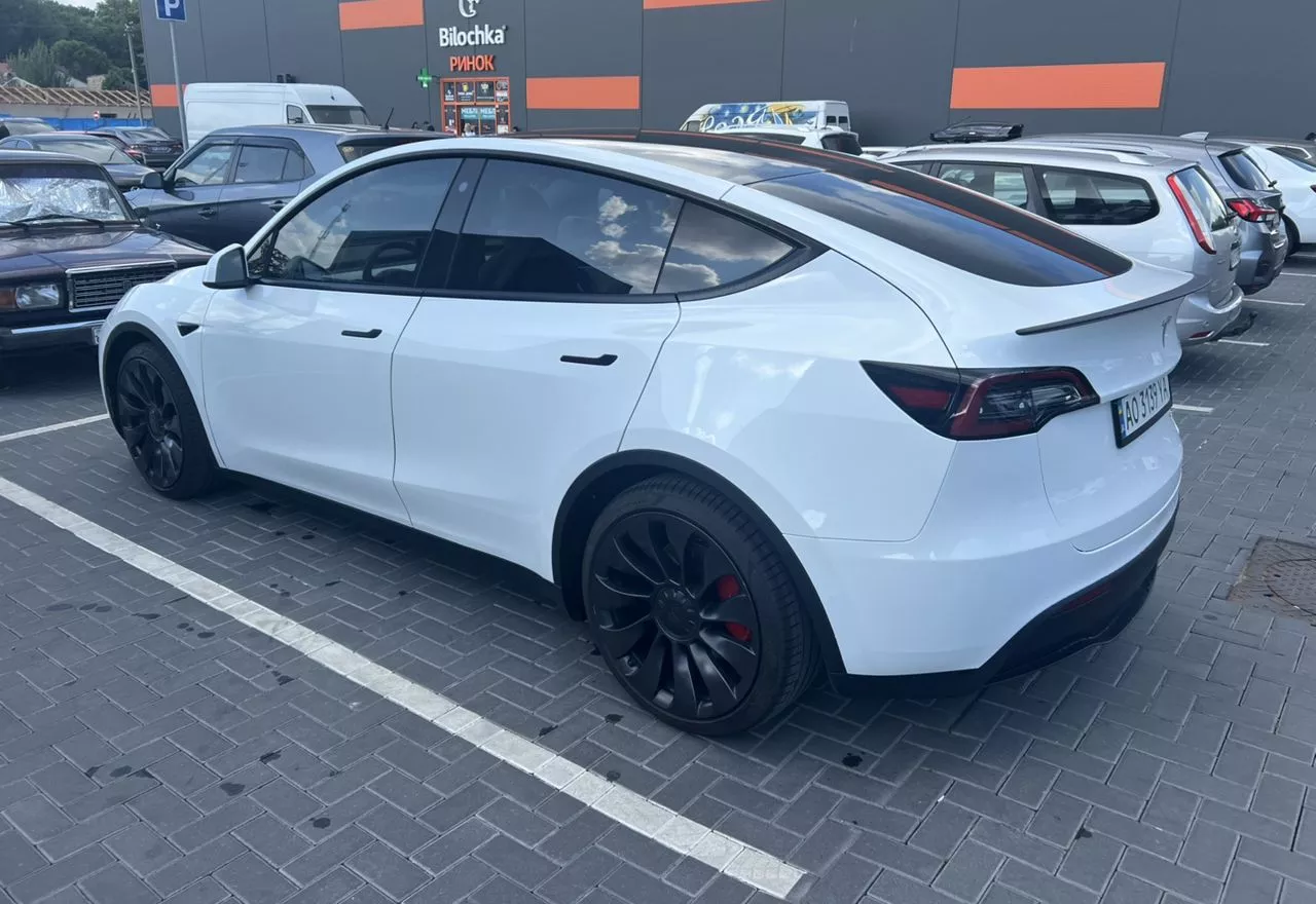 Tesla Model Y  82 kWh 202121