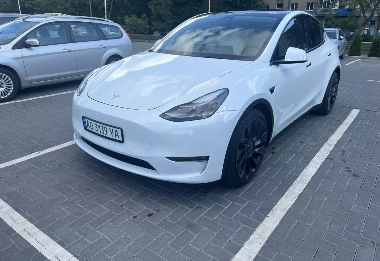 Tesla Model Y  82 kWh 202141