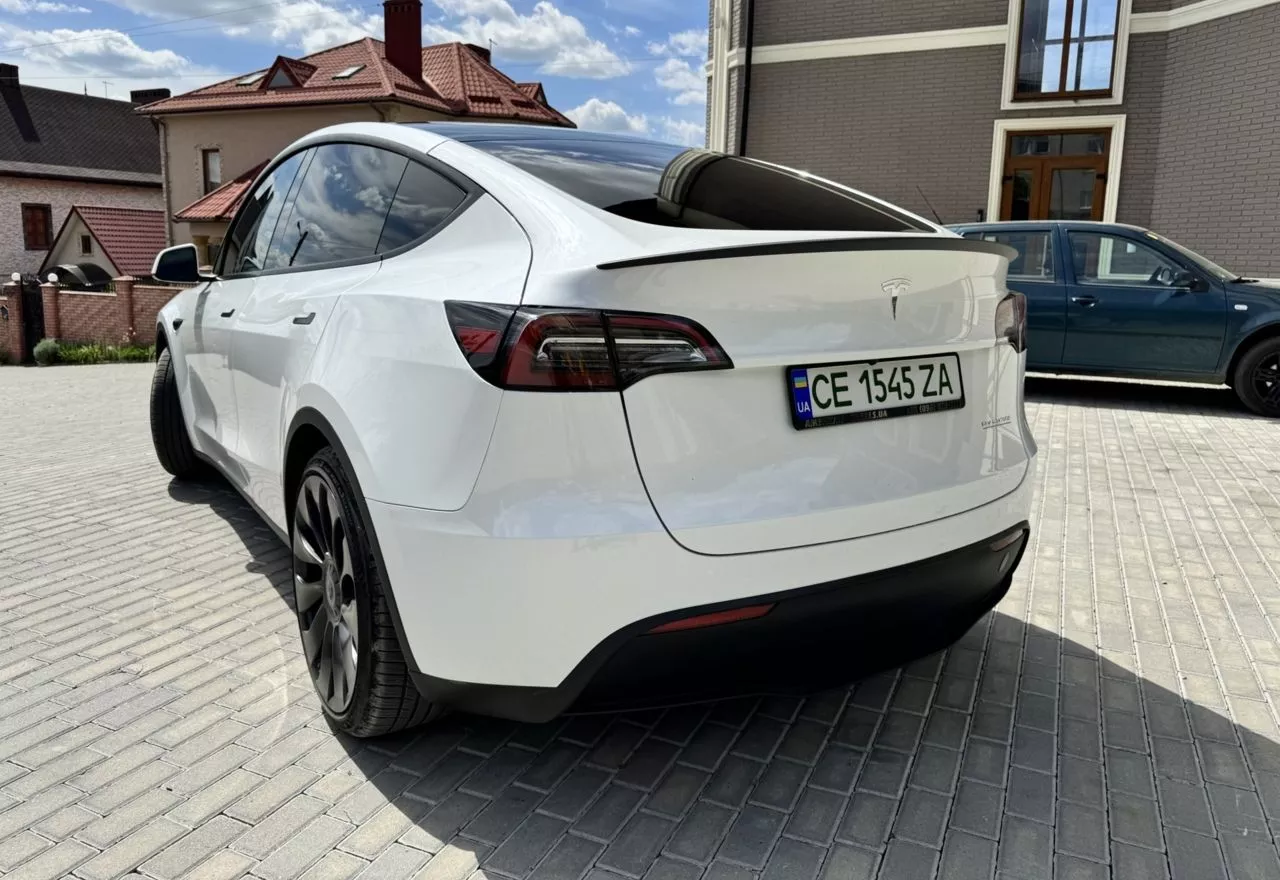 Tesla Model Y  82 kWh 202371