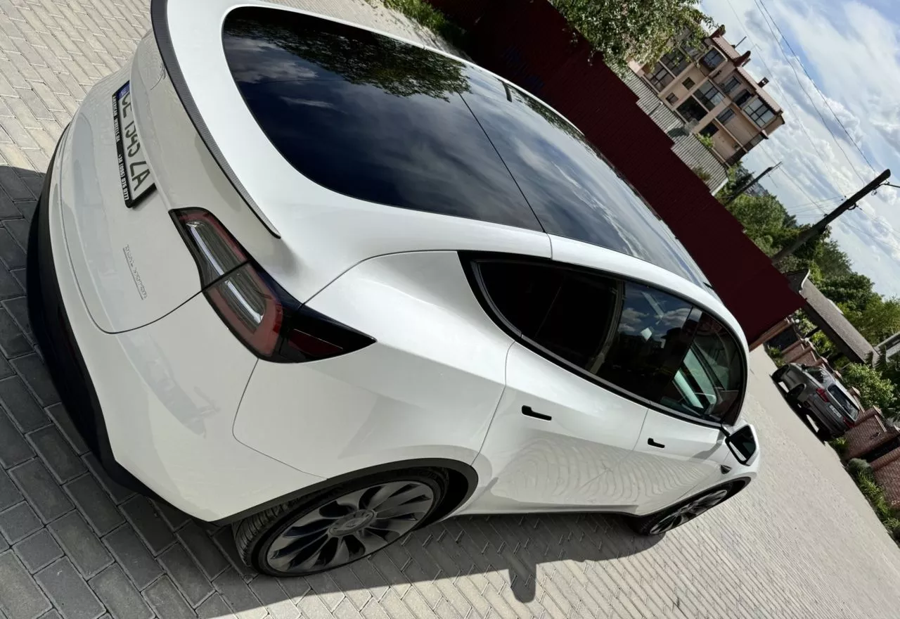 Tesla Model Y  82 kWh 2023171