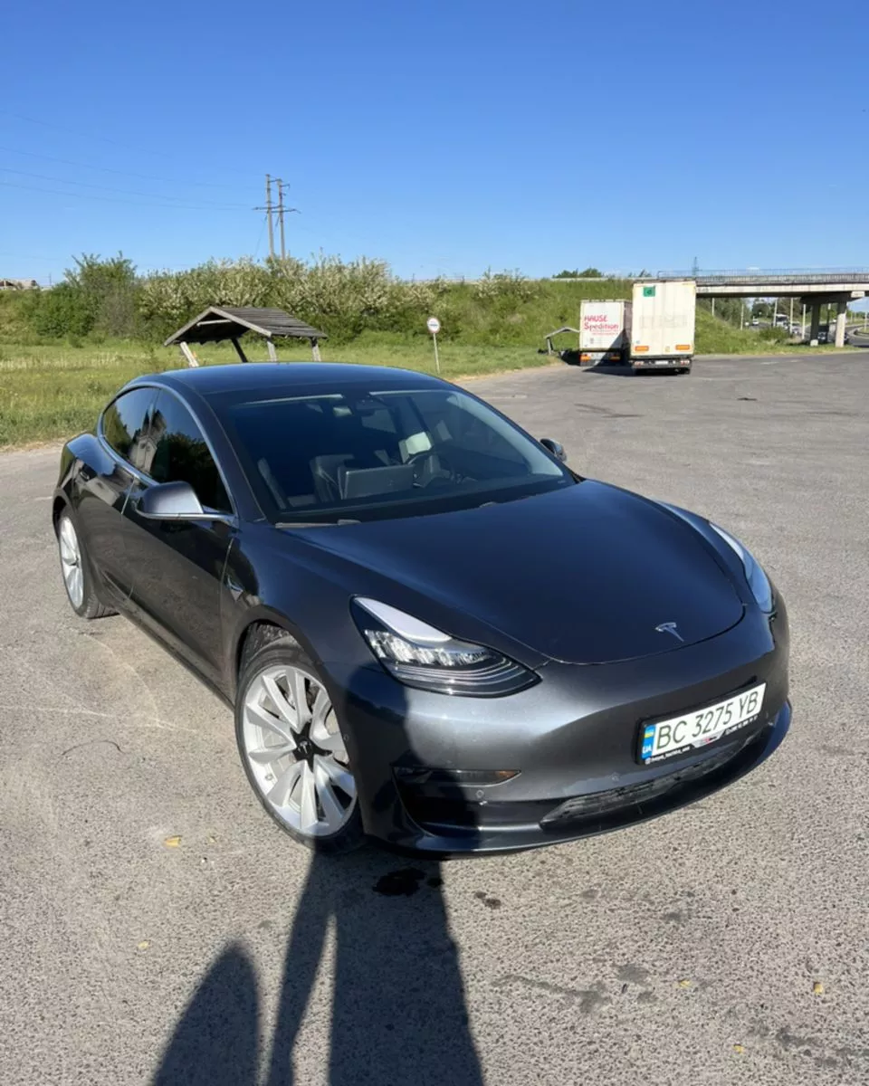 Tesla Model 3  201911