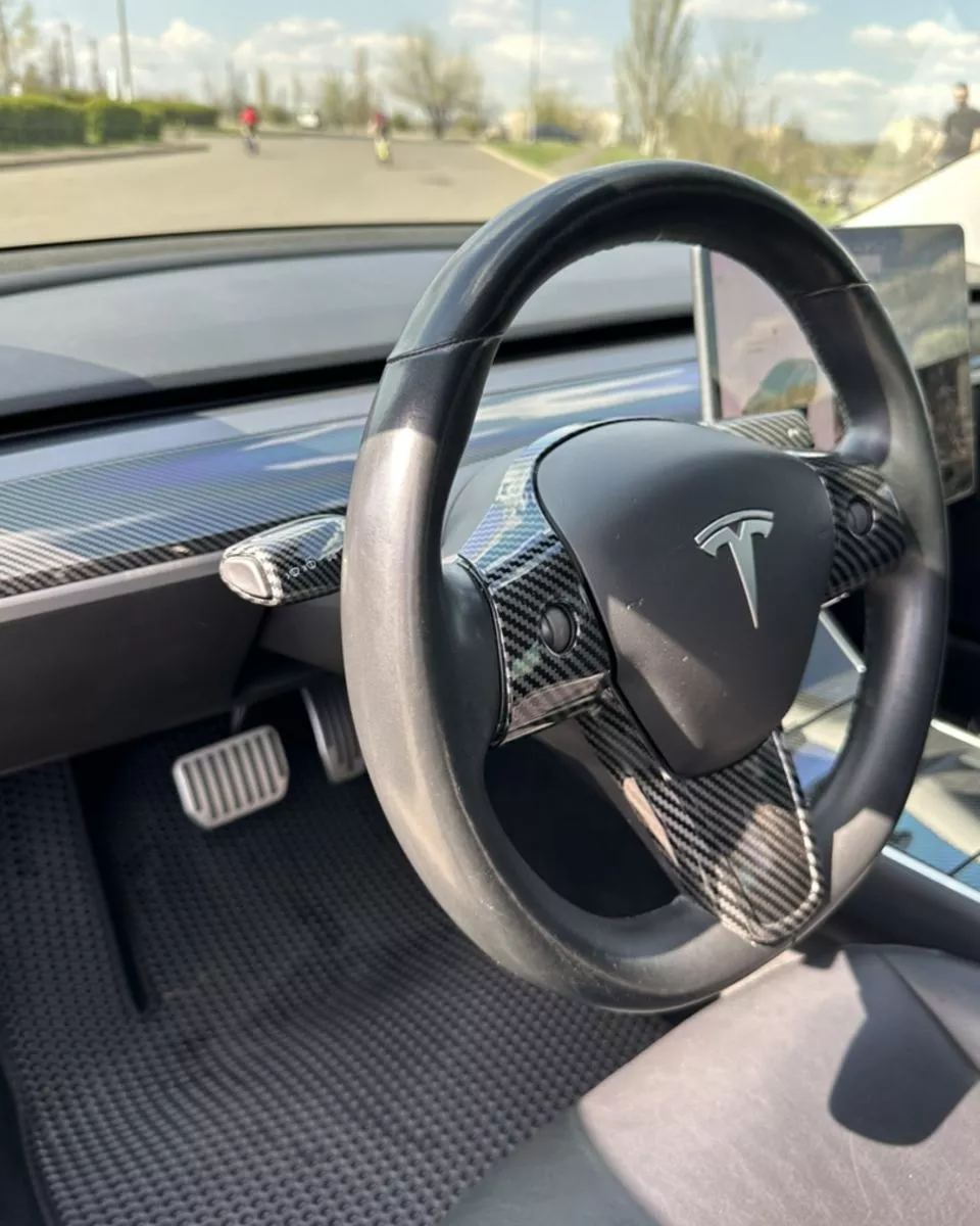 Tesla Model 3  80.5 kWh 2018211