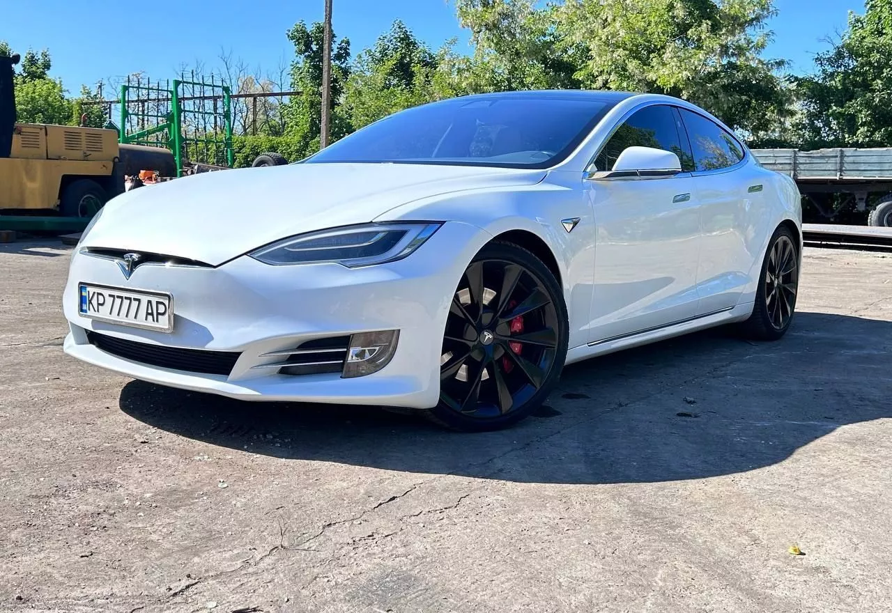 Tesla Model S  100 kWh 201901