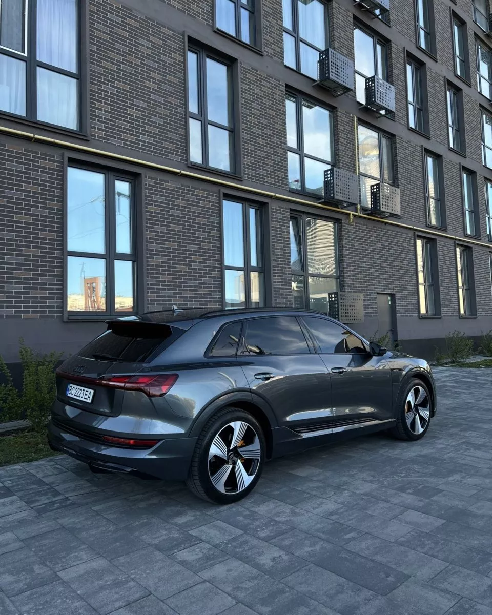 Audi E-tron  95 kWh 2019101