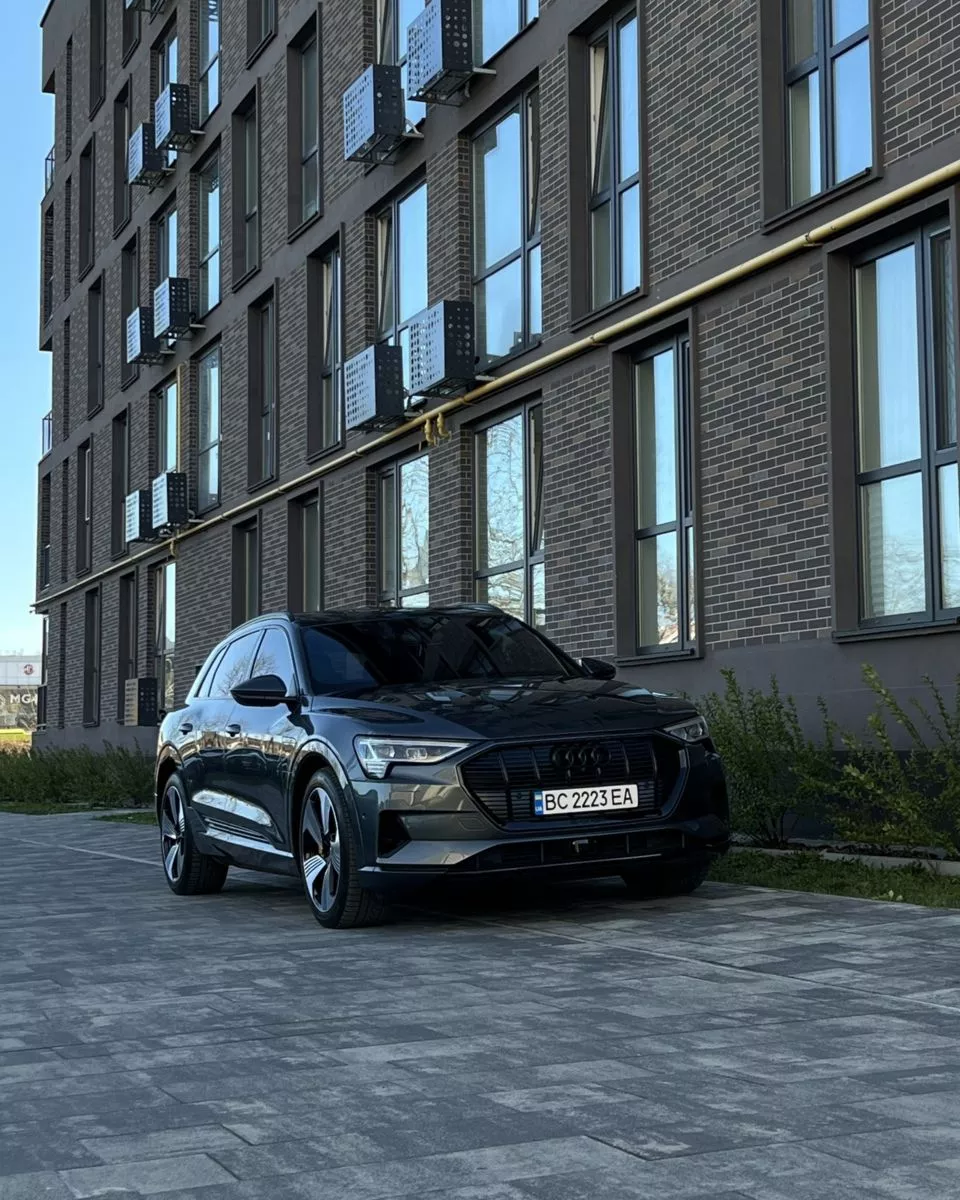 Audi E-tron  95 kWh 2019121