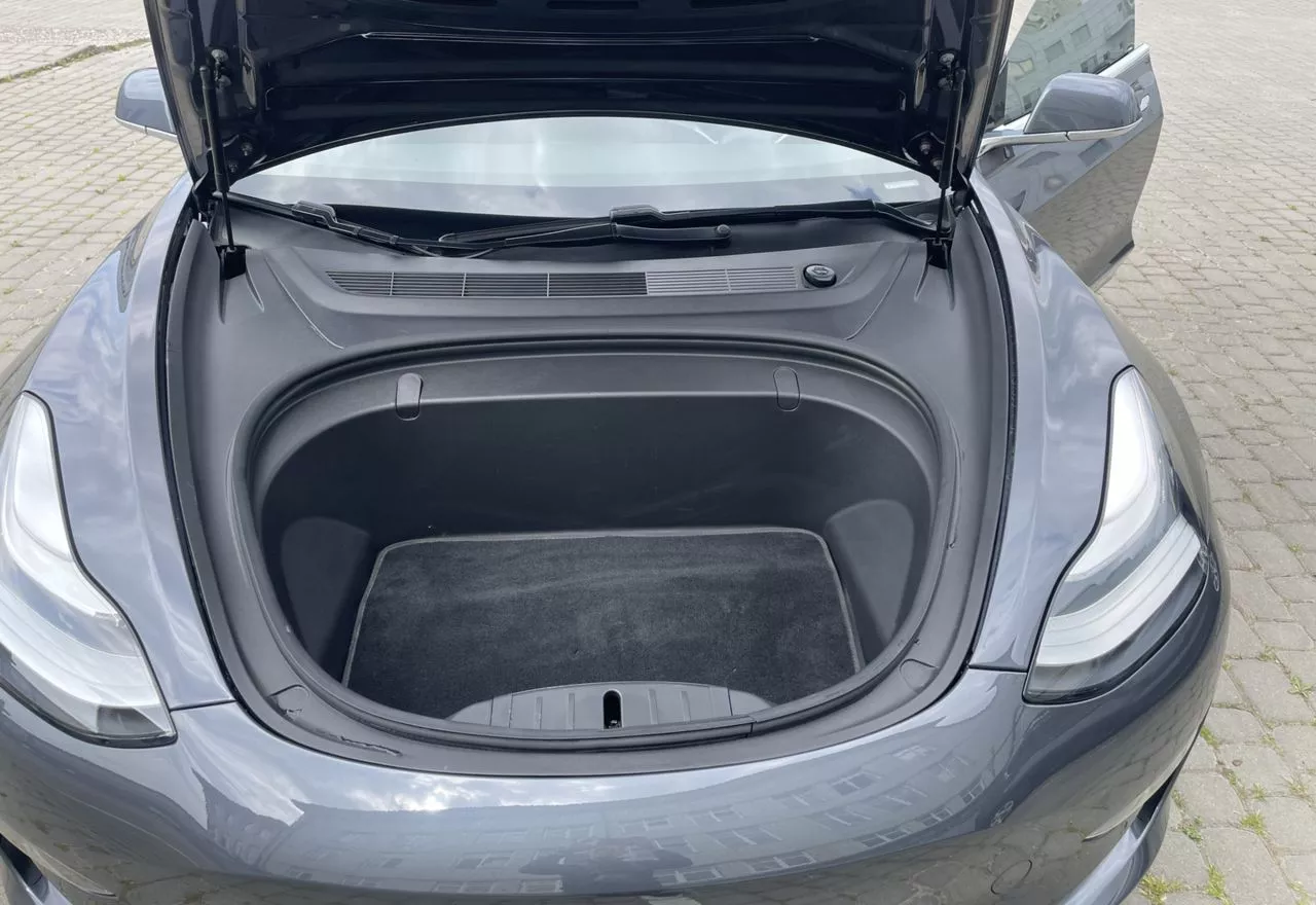 Tesla Model 3  75 kWh 2019211