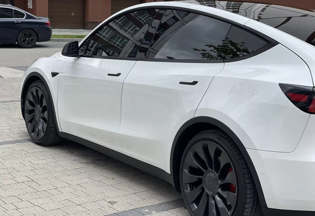 Tesla Model Y  75 kWh 202061