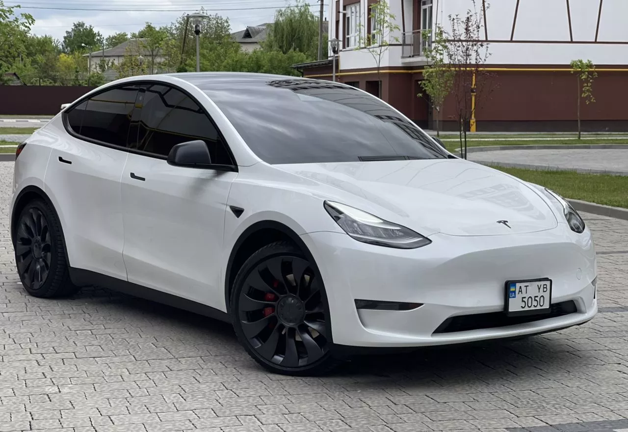 Tesla Model Y  75 kWh 2020231