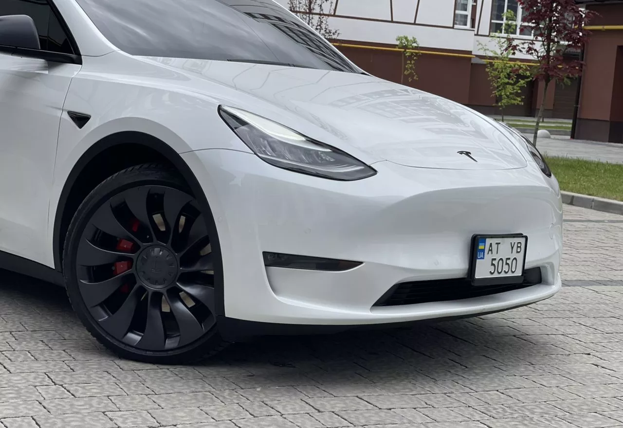 Tesla Model Y  75 kWh 2020251