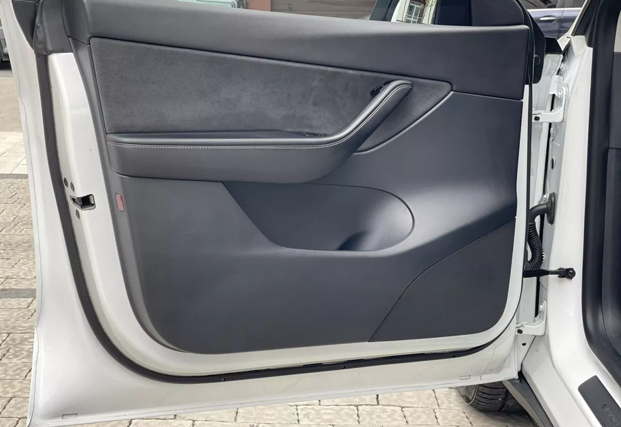 Tesla Model Y  75 kWh 2020261