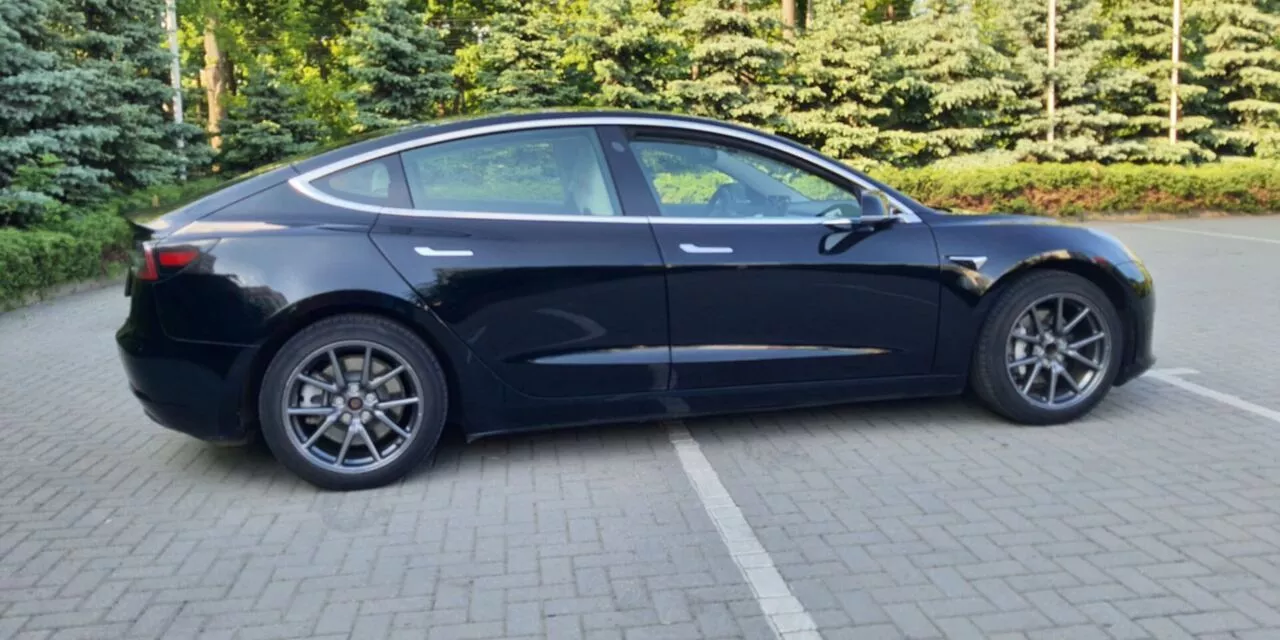 Tesla Model 3  60 kWh 202011