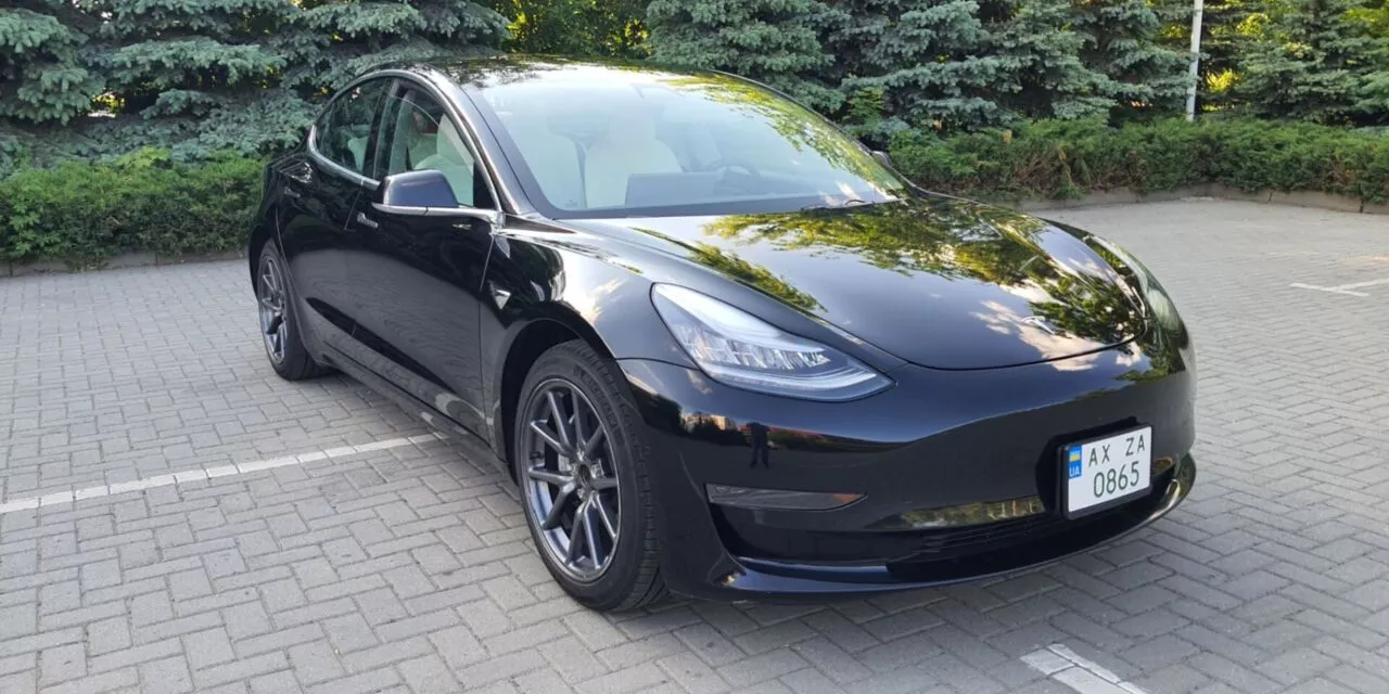 Tesla Model 3  60 kWh 2020131