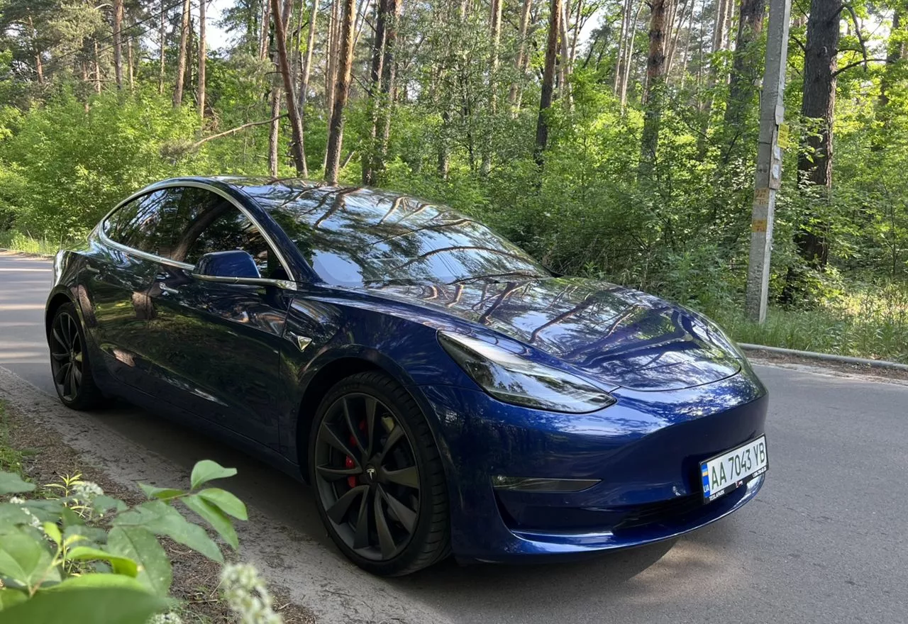 Tesla Model 3  82 kWh 201921