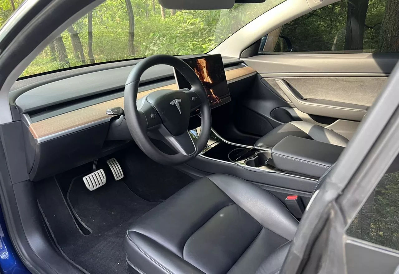 Tesla Model 3  82 kWh 2019101