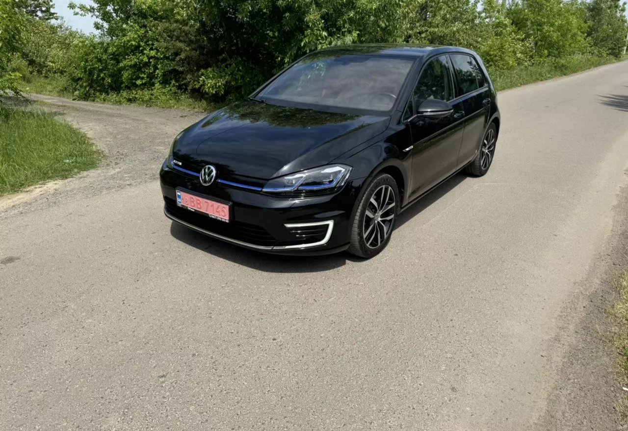 Volkswagen e-Golf  35.8 kWh 201901