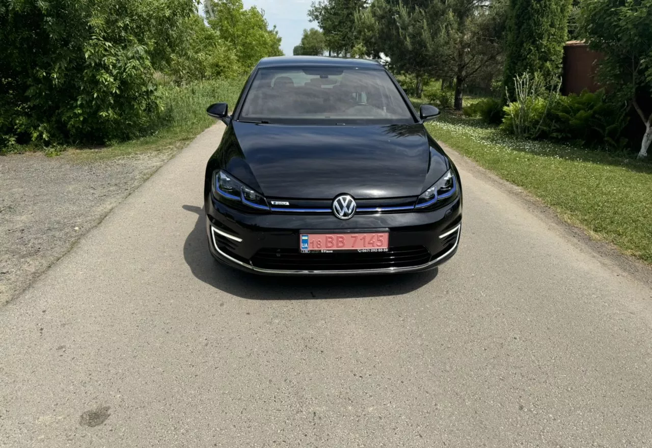 Volkswagen e-Golf  35.8 kWh 201921