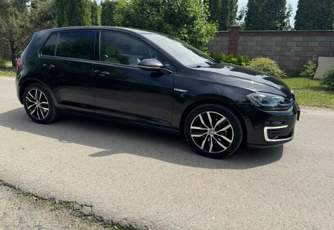 Volkswagen e-Golf  35.8 kWh 201951