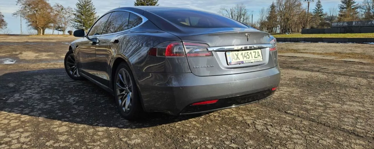 Tesla Model S  75 kWh 201811