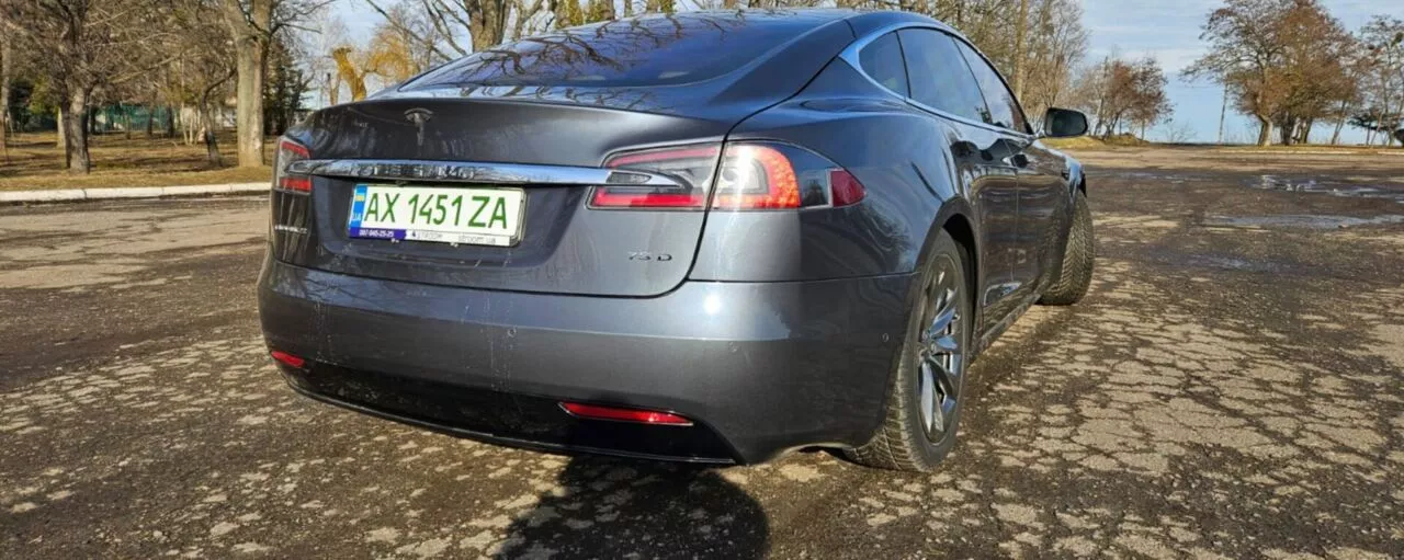 Tesla Model S  75 kWh 2018111