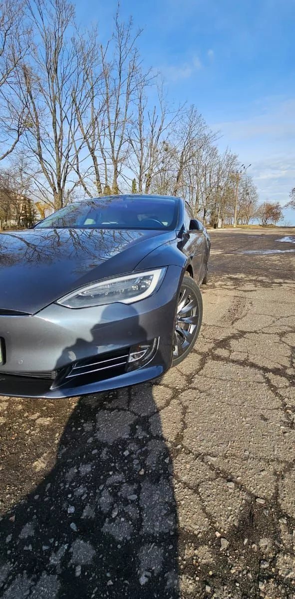 Tesla Model S  75 kWh 2018231