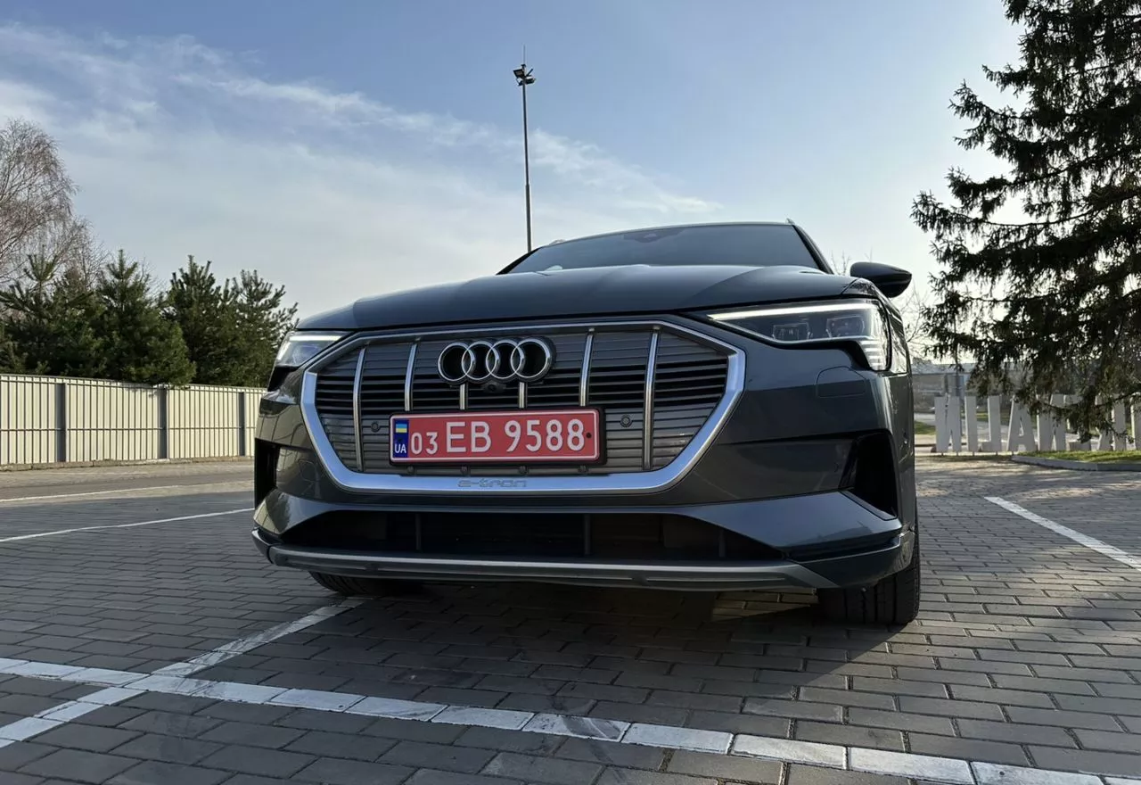 Audi E-tron  2019261