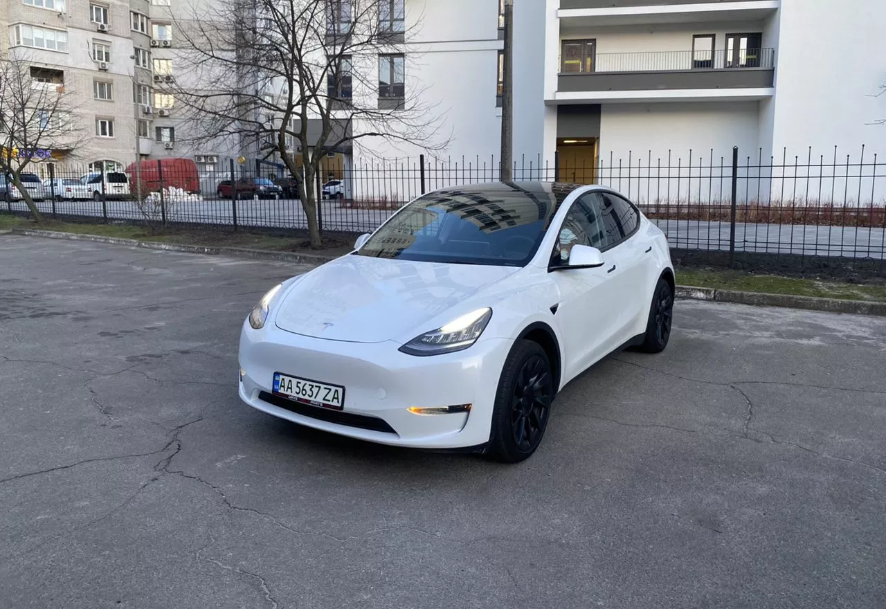 Tesla Model Y  82 kWh 2022221