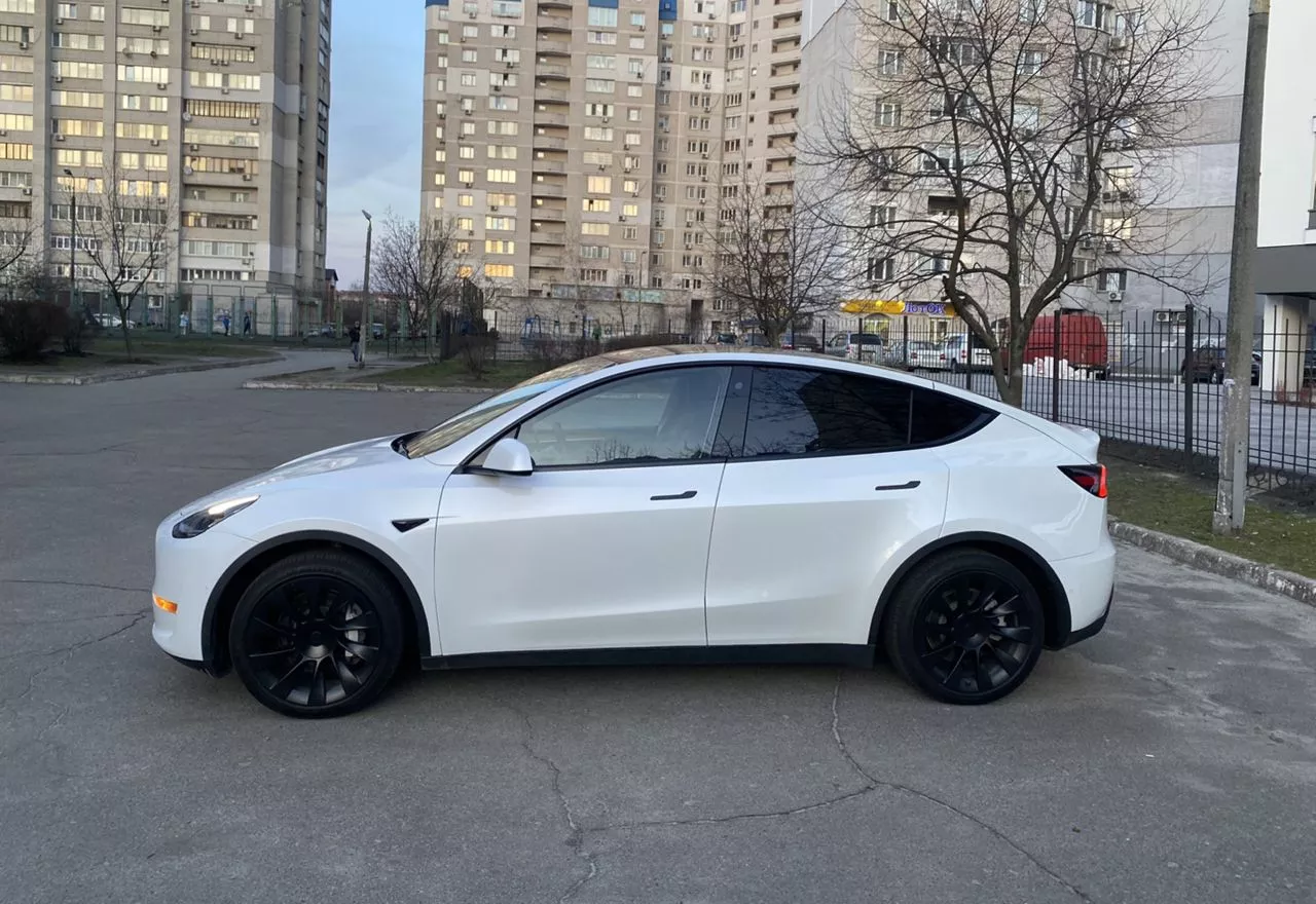 Tesla Model Y  82 kWh 2022231